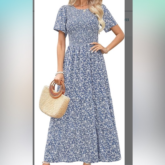 Dresses & Skirts - Floral maxi dress